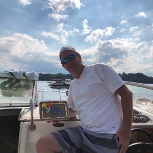 Meet your Posher, Gino